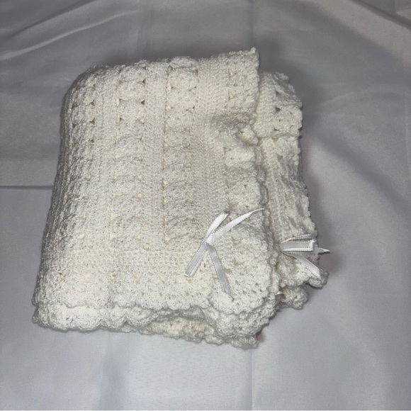 Handmade Crochet Baby Layette Set in Ivory - Picture 6 of 10
